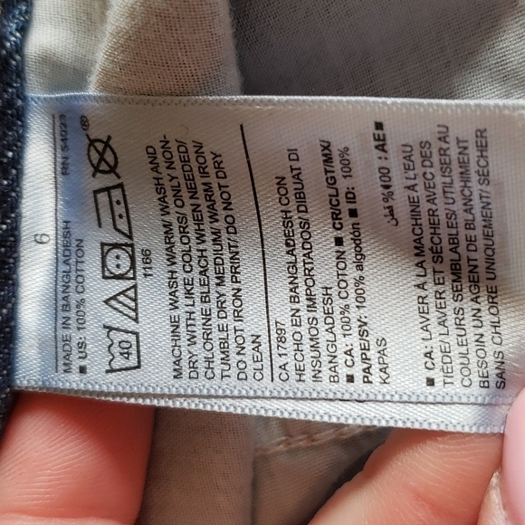 Old Navy High-Rise Slouchy Straight Cropped Jeans - Size 6 - Picture 8 of 11